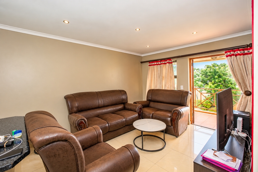 2 Bedroom Property for Sale in Kenilworth Western Cape